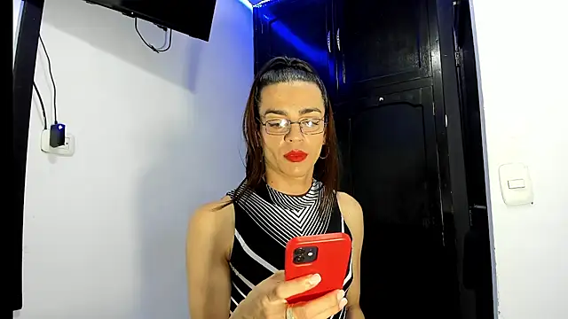 Dollcatalina online show from March 3, 2025, 8:27 am