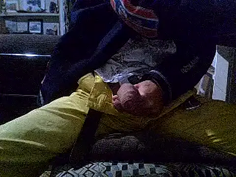 createur34 online show from October 26, 2025, 5:52 pm