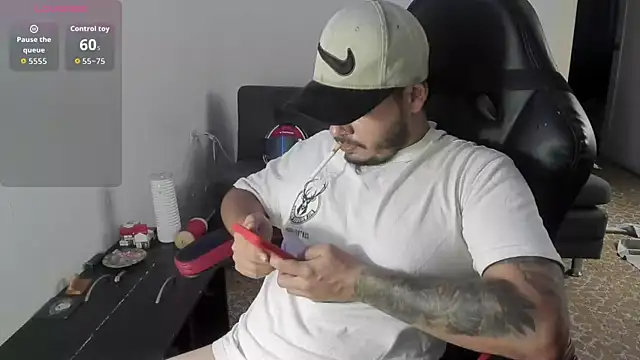 ragnar lothbrok777 online show from October 19, 2025, 8:20 pm