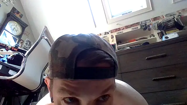 Snapshot of Sk00byJaXxX212 chatting on March 14, 2025, 2:30 pm Sk00byJaXxX212 online show from March 14, 2025, 2:30 pm