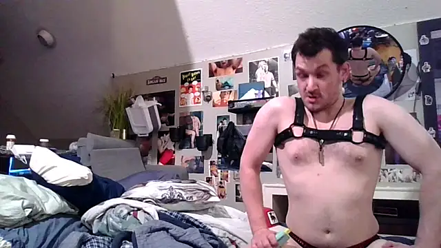 Snapshot of Sk00byJaXxX212 chatting on December 20, 2025, 5:47 am Sk00byJaXxX212 online show from December 20, 2025, 5:47 am