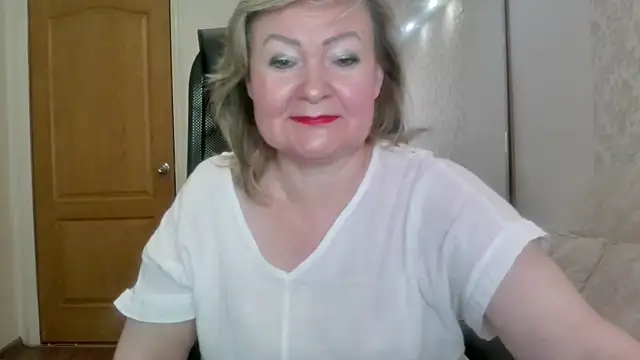 Snapshot of Victoria_secrets_ chatting on June 16, 2026, 9:45 am Victoria secrets online show from June 16, 2026, 9:45 am