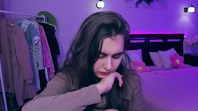 GabriellaMays online show from March 4, 2025, 8:13 am