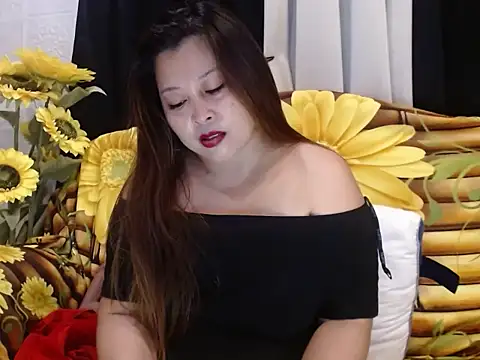 Snapshot of UrSweetClassyPinay chatting on May 8, 2026, 7:14 am UrSweetClassyPinay online show from May 8, 2026, 7:14 am