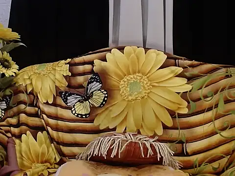 Snapshot of UrSweetClassyPinay chatting on May 30, 2026, 8:28 pm UrSweetClassyPinay online show from May 30, 2026, 8:28 pm