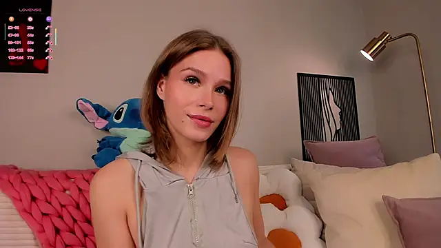 TaiteBayles online show from September 26, 2025, 1:09 am