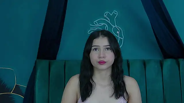 Arii moon online show from February 19, 2025, 7:05 pm