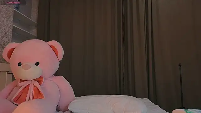 Demonic Angel  online show from January 9, 2026, 1:14 pm