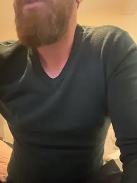 imsmall22 online show from November 24, 2025, 12:32 am