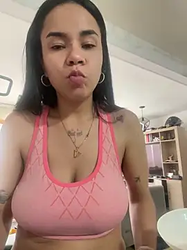 Snapshot of Naatalia chatting on February 15, 2025, 5:28 pm Naatalia online show from February 15, 2025, 5:28 pm