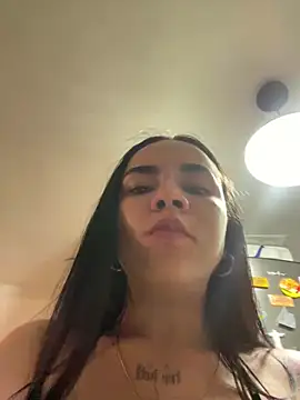 Snapshot of Naatalia chatting on February 18, 2025, 3:31 am Naatalia online show from February 18, 2025, 3:31 am