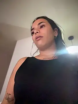 Naatalia online show from April 13, 2026, 10:15 pm