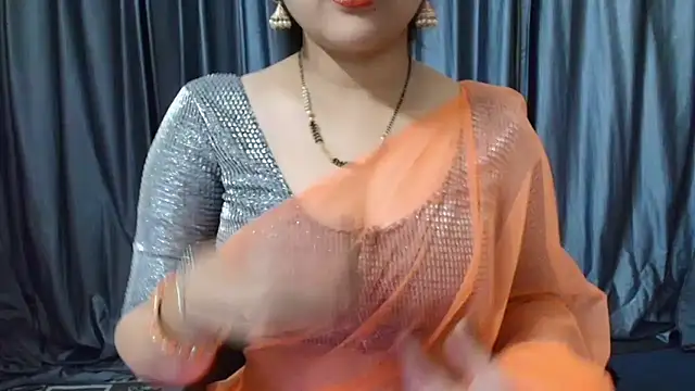 Snapshot of goldiwets chatting on September 30, 2025, 3:11 am goldiwets online show from September 30, 2025, 3:11 am