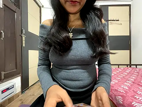 Snapshot of aliya_bhatt chatting on October 15, 2025, 3:56 pm aliya bhatt online show from October 15, 2025, 3:56 pm