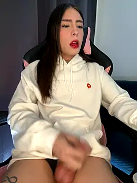 Snapshot of candycami19 chatting on September 28, 2025, 4:45 pm candycami19 online show from September 28, 2025, 4:45 pm