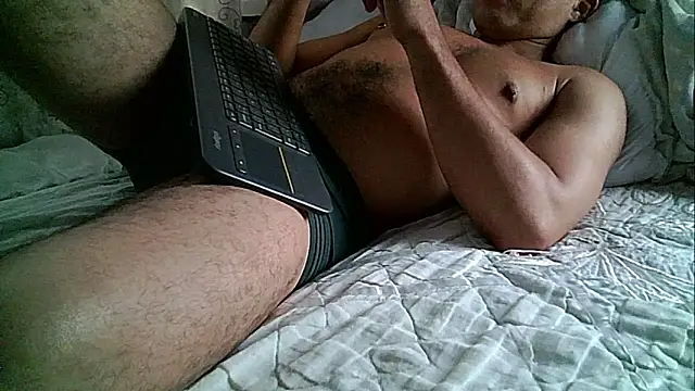 mchdo09 online show from April 5, 2026, 9:01 pm