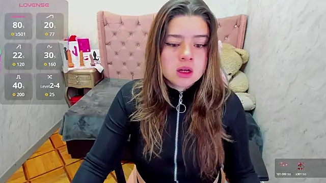 Lianngrace online show from November 22, 2025, 11:53 am