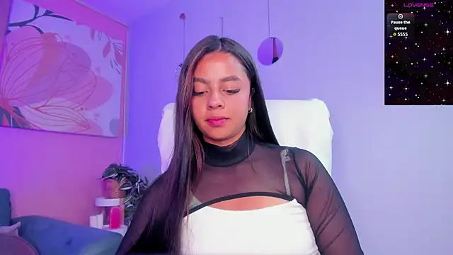 Bella walker  online show from September 11, 2025, 8:31 pm