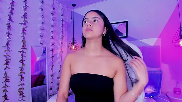 Bella walker  online show from December 19, 2025, 7:54 pm