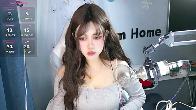 Snapshot of hanhan-baby chatting on February 18, 2025, 9:54 am hanhan-baby online show from February 18, 2025, 9:54 am