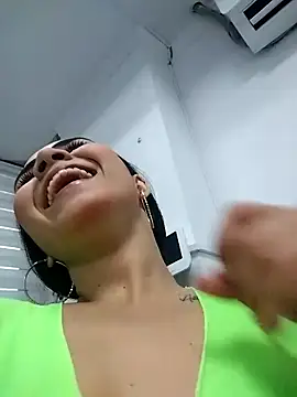 Natty roberts  online show from March 5, 2026, 9:44 pm