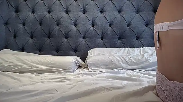 Snapshot of eatmypie69 chatting on October 31, 2025, 10:49 am eatmypie69 online show from October 31, 2025, 10:49 am