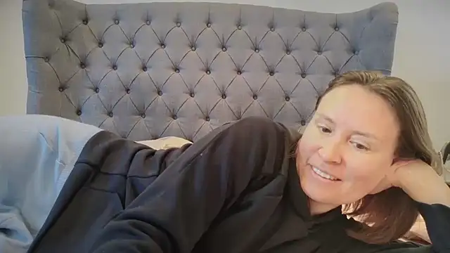 eatmypie69 online show from April 7, 2026, 8:59 am