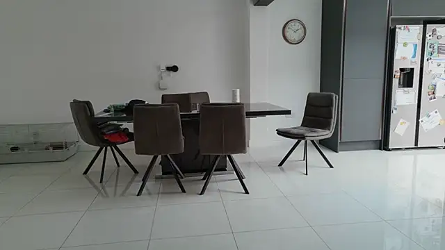 eatmypie69 online show from June 18, 2026, 9:09 am