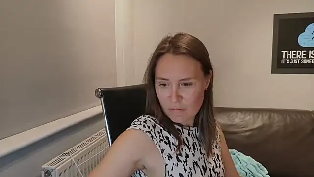 eatmypie69 online show from June 19, 2026, 9:51 pm