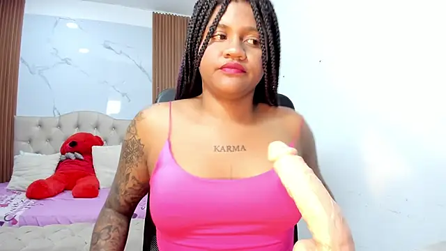 ZahraRose online show from February 5, 2026, 8:13 pm