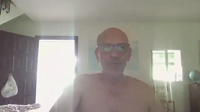 Snapshot of llopaco chatting on July 6, 2026, 11:18 am llopaco online show from July 6, 2026, 11:18 am