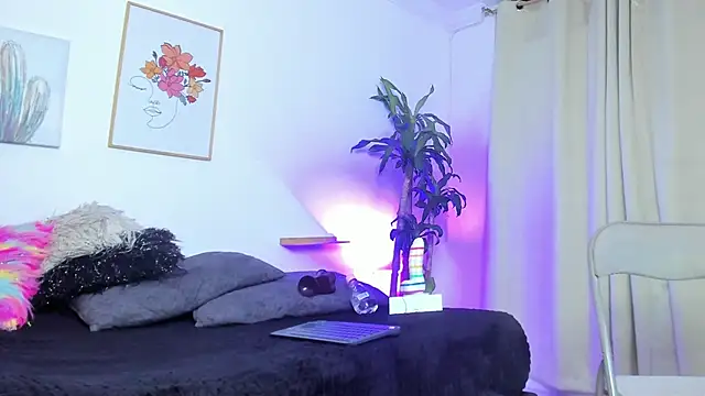 naomy 68 online show from March 2, 2025, 1:15 am