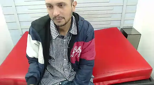 JhonTorres018 online show from February 27, 2025, 7:15 pm