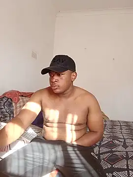 bosszonke123 online show from May 20, 2026, 12:33 pm