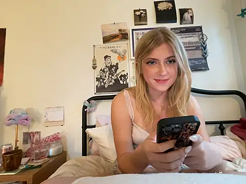 sinfulblonde1 online show from February 22, 2025, 2:06 am