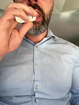 plaintreebull online show from February 27, 2026, 4:29 pm