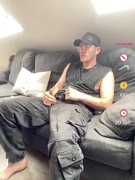 Snapshot of FckM3Hard chatting on May 17, 2026, 4:14 pm FckM3Hard online show from May 17, 2026, 4:14 pm