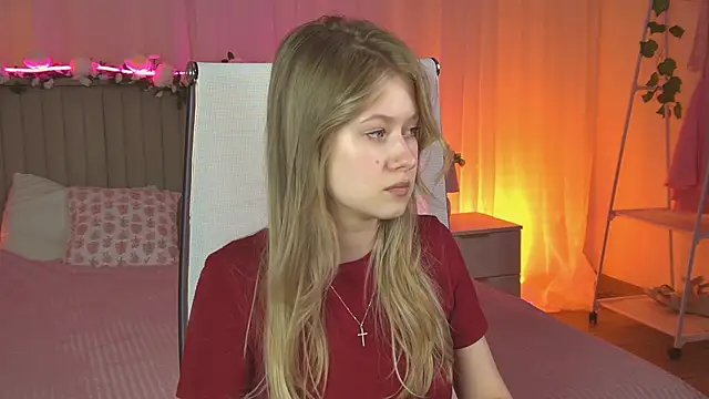 EveMundie online show from April 15, 2026, 9:16 am