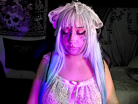 blue katt online show from September 24, 2025, 10:57 pm