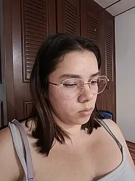 EmmaSulivan online show from February 12, 2026, 11:00 pm