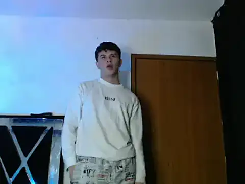 Snapshot of Smith_boy_25 chatting on March 13, 2025, 1:21 am Smith boy 25 online show from March 13, 2025, 1:21 am