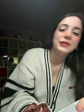 sexymelli18 online show from April 6, 2026, 6:53 pm