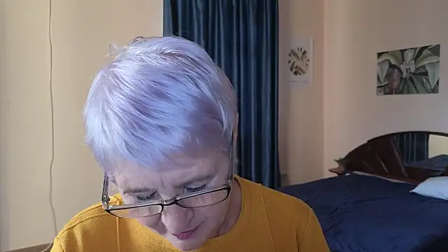 Sandra Snowflake online show from November 20, 2025, 11:43 am