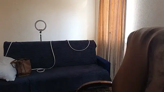 Sandra Snowflake online show from April 15, 2026, 11:28 am