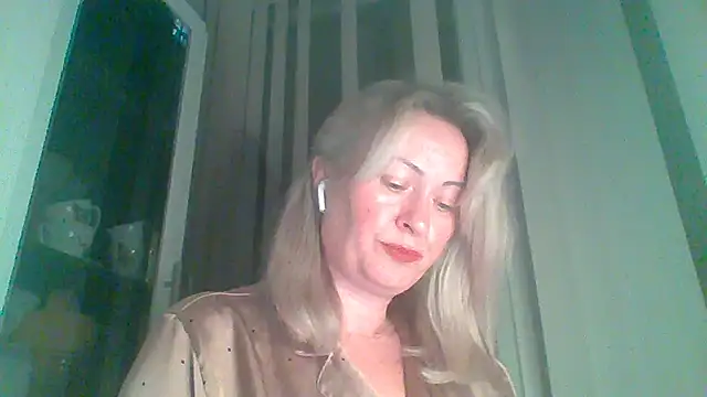 Snapshot of Mary888x chatting on February 22, 2025, 5:46 pm Mary888x online show from February 22, 2025, 5:46 pm