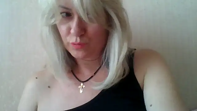 Snapshot of Mary888x chatting on August 8, 2026, 12:51 pm Mary888x online show from August 8, 2026, 12:51 pm