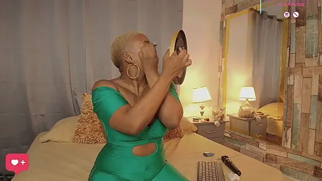 Snapshot of DashaSousaa chatting on March 17, 2026, 2:42 pm DashaSousaa online show from March 17, 2026, 2:42 pm