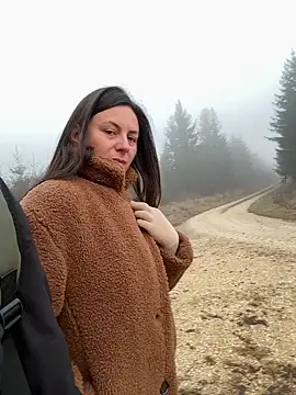 AvaFlowers6 online show from December 18, 2025, 8:09 am