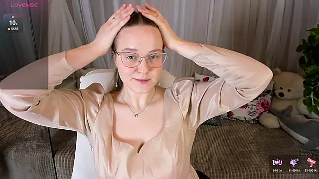 Snapshot of Rada_Woods chatting on February 19, 2025, 11:28 am Rada Woods online show from February 19, 2025, 11:28 am