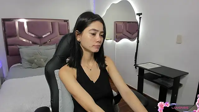 MollyCraft online show from February 28, 2025, 11:25 am